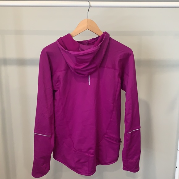 DryFit running long sleeve - Picture 2 of 5